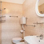 Doria Hotell 2*