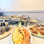 Отель Doria