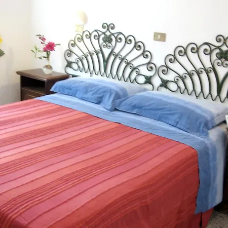 Otel Doria 2*
