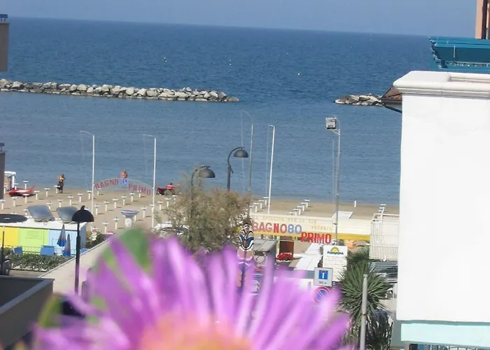 Doria Hotel 2*